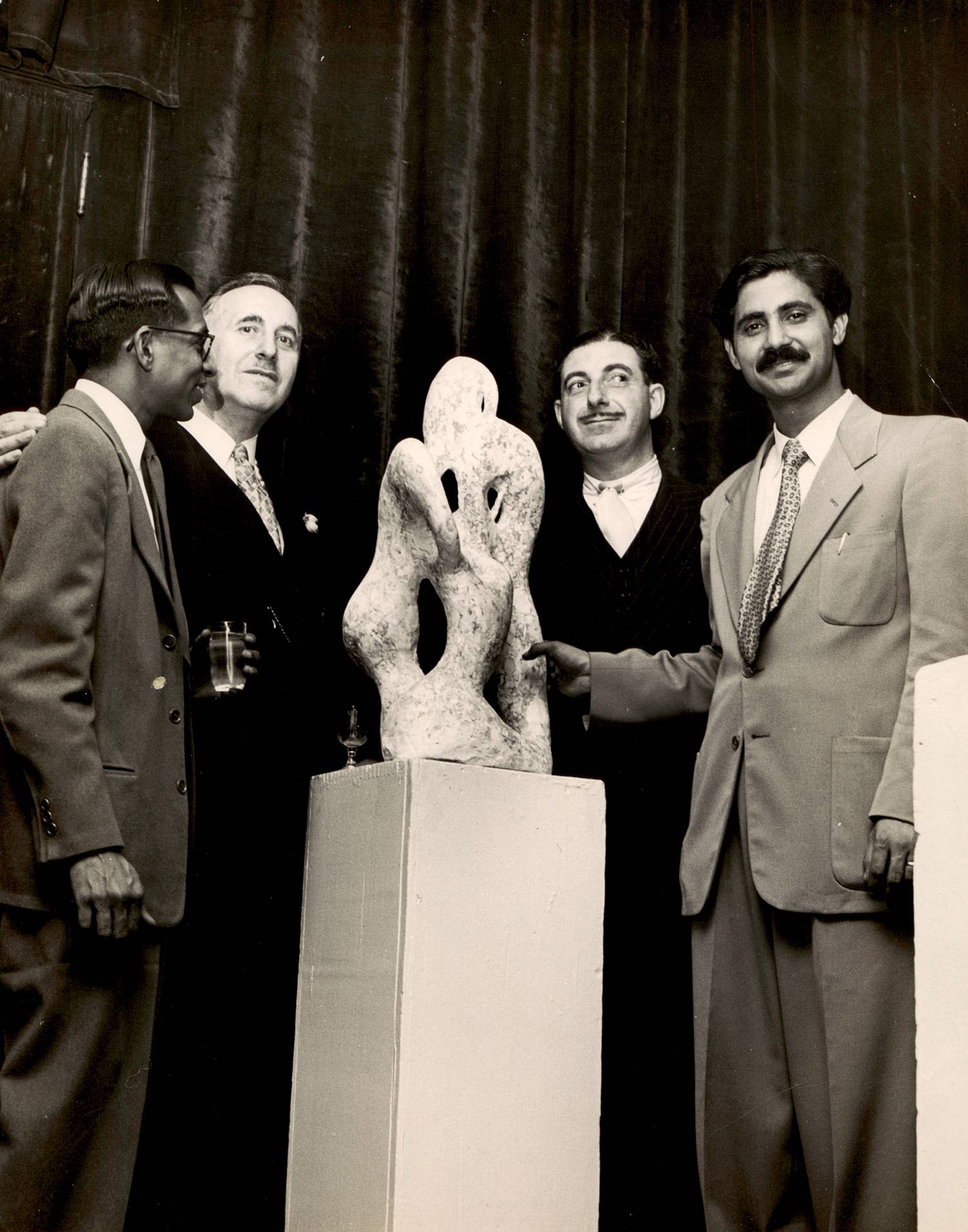 Clinging forms, POP, 1952 at his first solo exhibition, Arthur U. Newton Galleries, New York