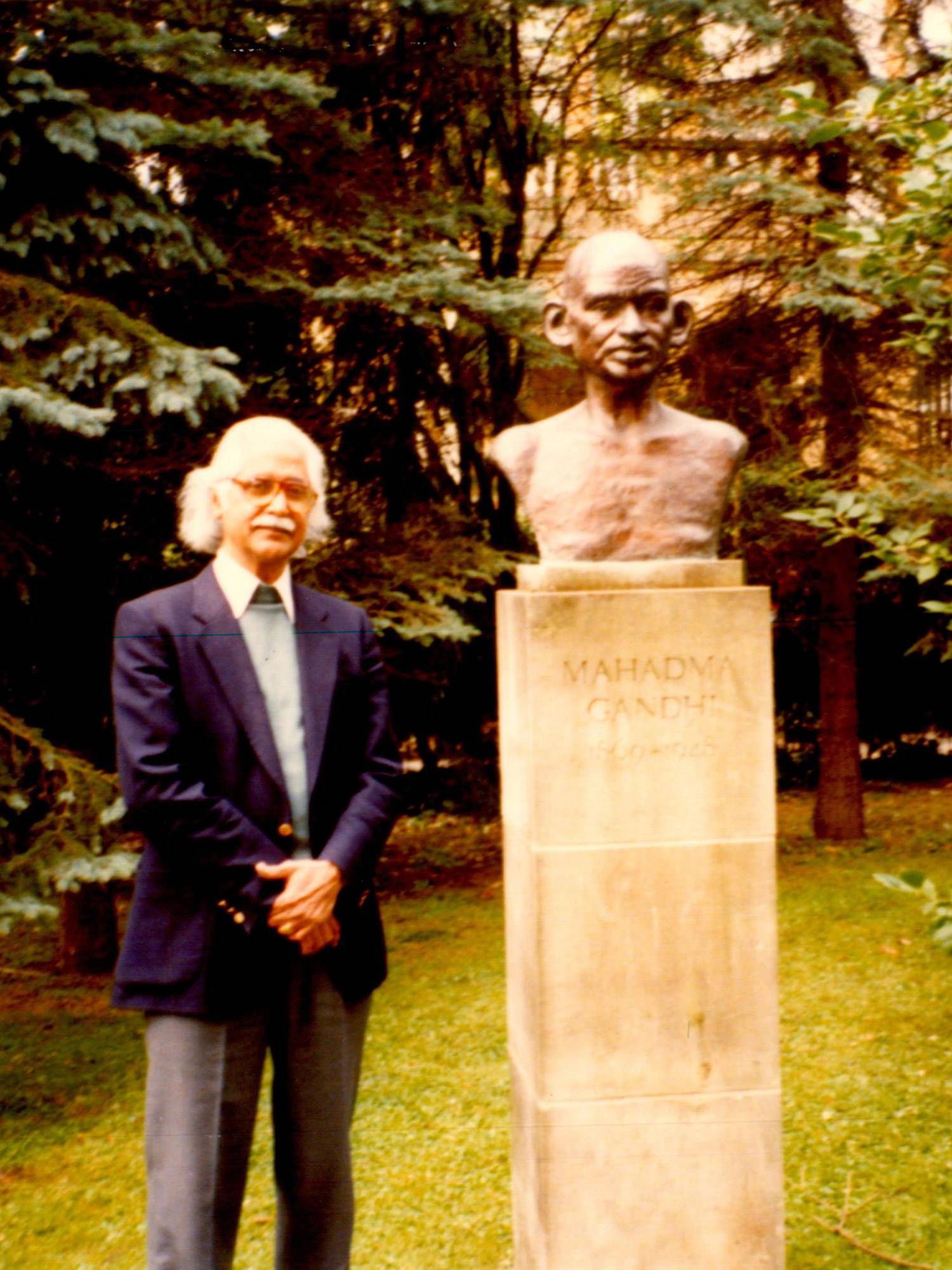 The Gandhi bust installed at the Municipal Park in Luxembourg